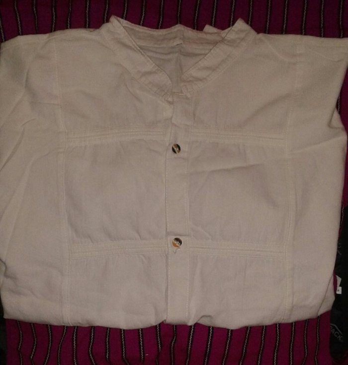 iCamisa bordada de manta natural de Oaxaca! Los boletos para la rifa ($10) se pueden conseguir directamente dejando mensaje en la página de Todo Poder Al Pueblo . Traditional embroidered shirt from Oaxaca! The tickets for the raffle ($10) can be purchased by sending a direct message to the Todo Poder Al Pueblo page. 