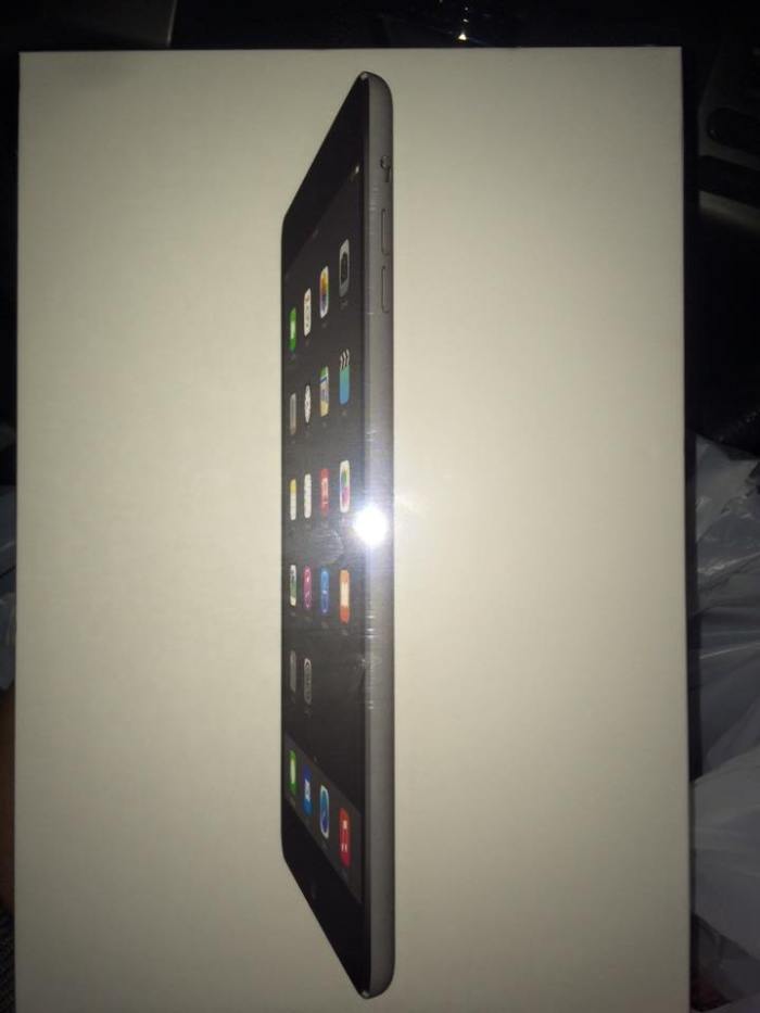 Tableta Apple iPad mini: Los boletos para la rifa ($10) se pueden conseguir directamente dejando mensaje en la poder805@riseup.net . Apple iPad mini tablet: The tickets for the raffle ($10) can be directly purchased by sending a direct message to us at poder805@riseup.net.